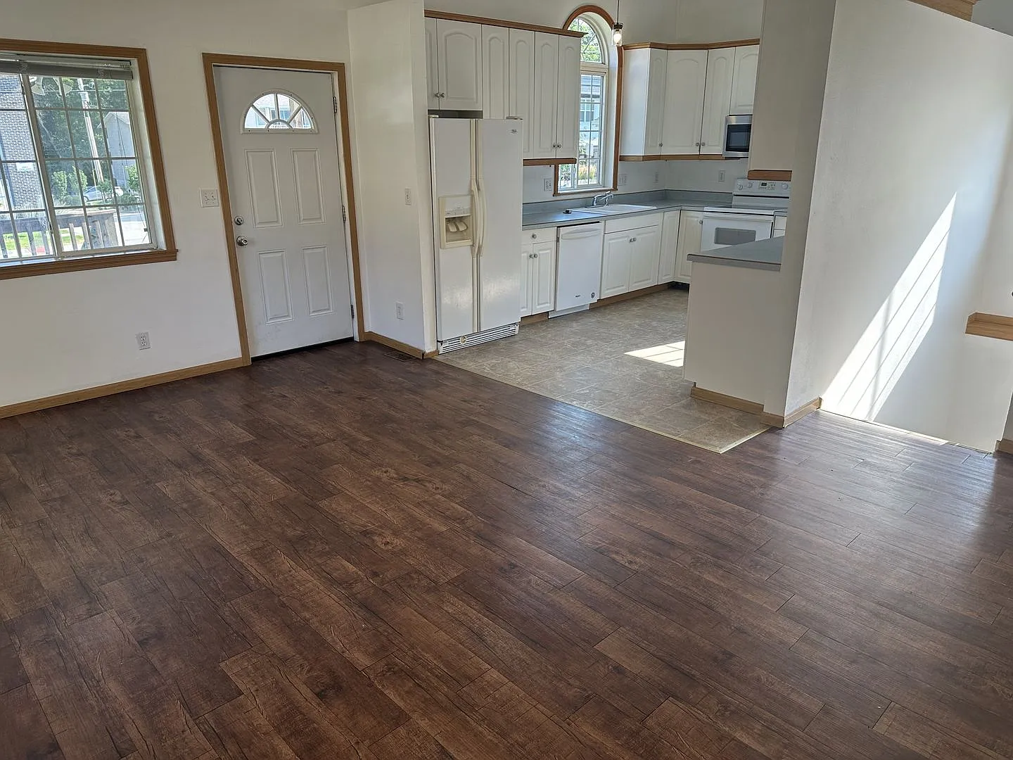 Move-In Special! $500 Off First Month's Rent! Large 4-Bedroom, 3-Bathroom House — Photo 4