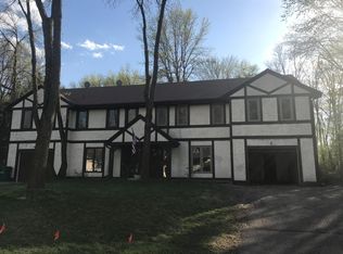 5440 Mallard Ln, Shorewood, MN 55331