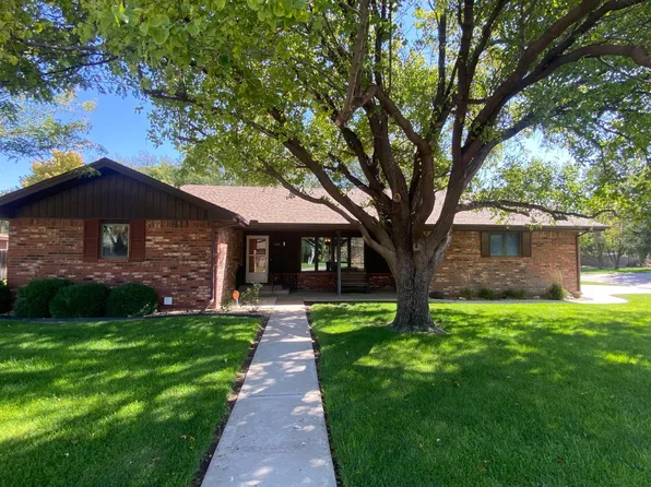 1410 S Monroe St, Hugoton, KS 67951