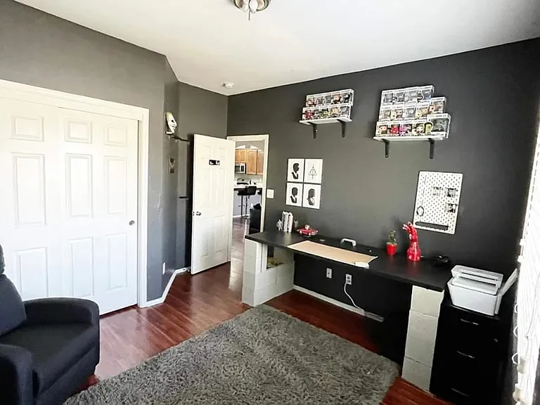 205 Derbyshire Dr — Photo 5