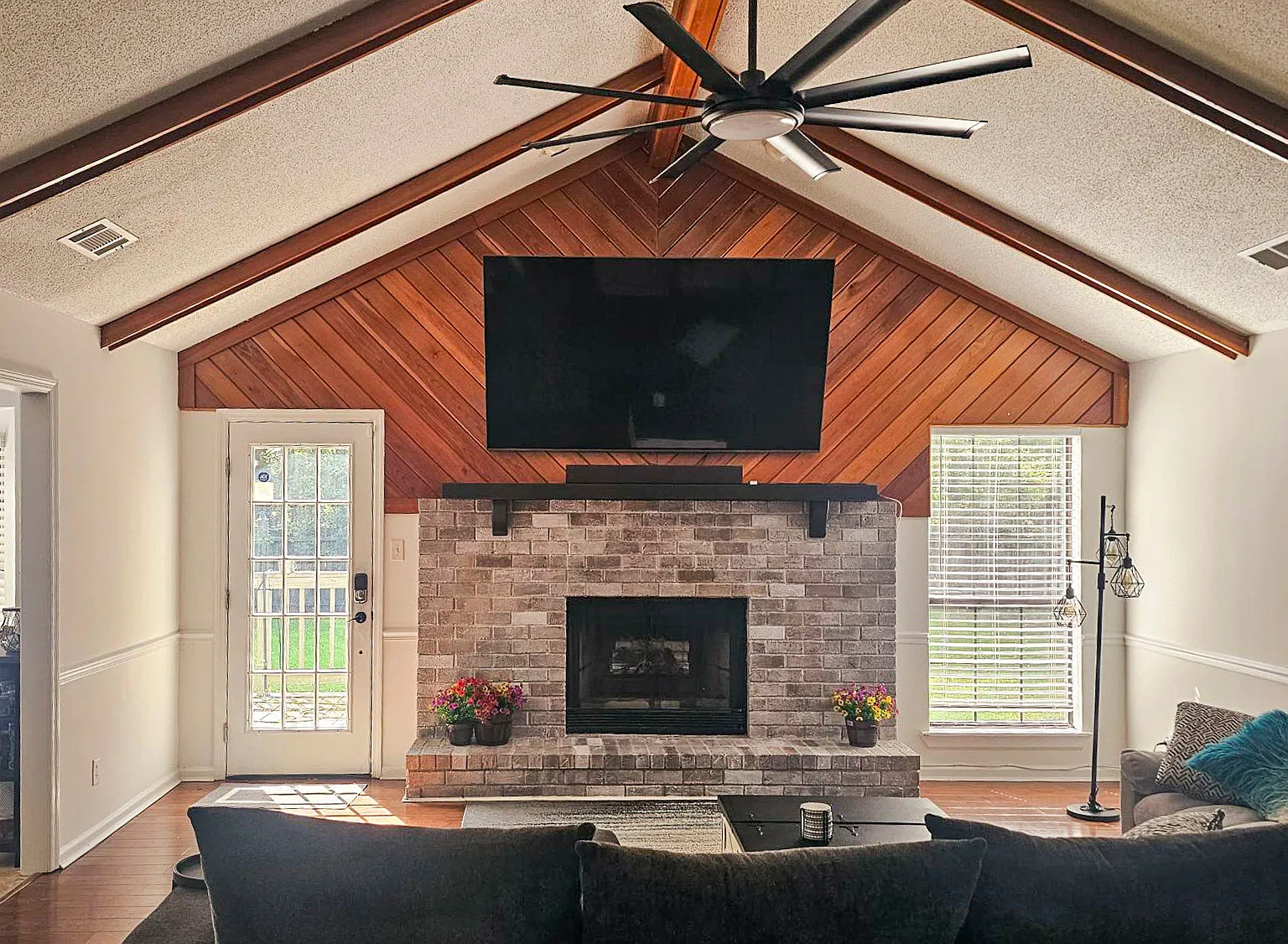 3 bed, 1619 sqft, $2,700 — Photo 3