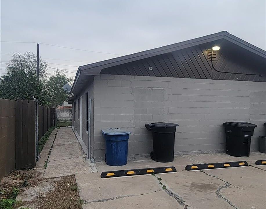 1st image of 2413 Elmira Ave