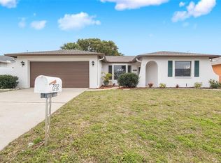 7252 Isle Dr, Port Richey, FL 34668