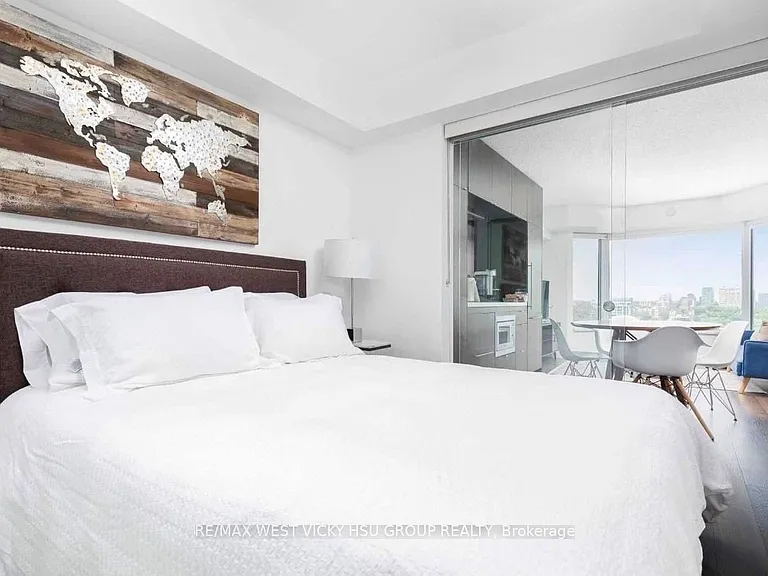 155 Yorkville Ave #2403 — Photo 9