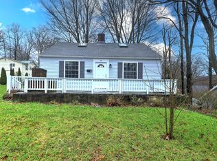 28 Maloney Ct, Winsted, CT 06098