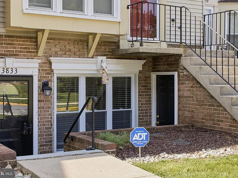 3833 Lansdale Ct #82 — Photo 3