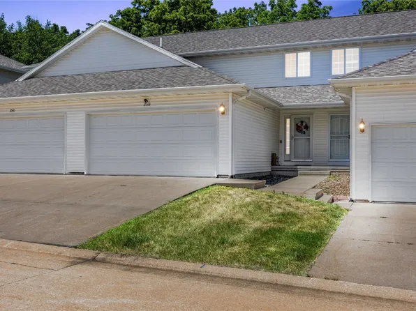 3543 Stoney Point Rd SW, Cedar Rapids, IA 52404