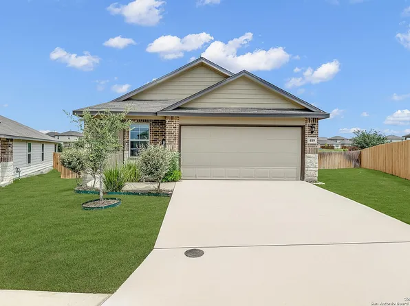 489 middle green, Floresville, TX 78114