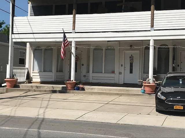 14568 Main St #2R — Photo 3