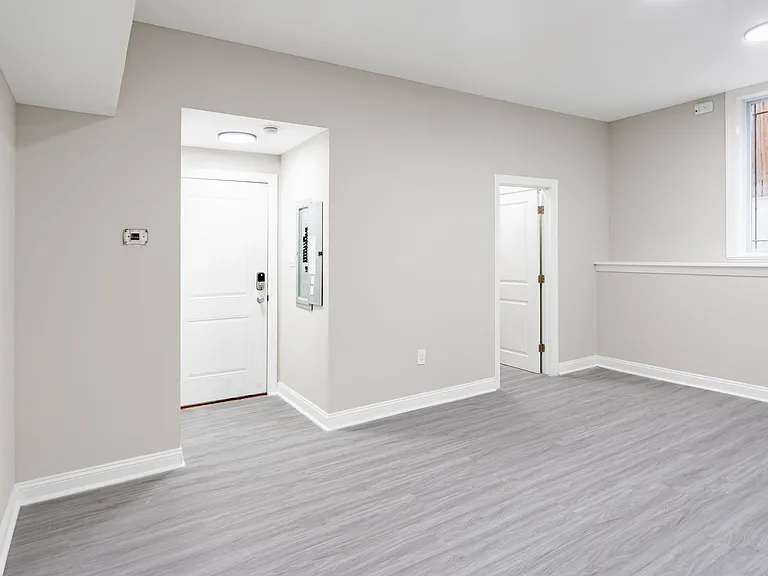 1707 Master Street — Photo 9