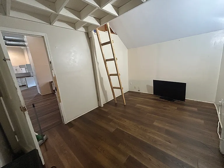 54 Clyde St #3 — Photo 4