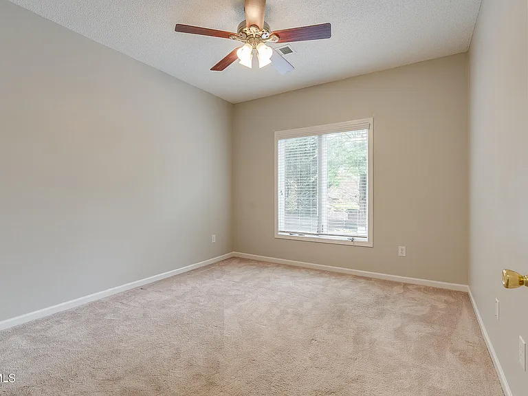 176 S Austin Springs Rd #9 — Photo 19