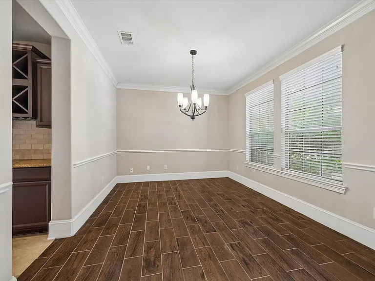 13915 Sawmill Run Ln — Photo 2