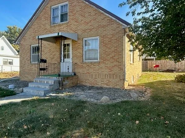 102 N Green St, Toledo, IA 52342