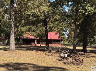 427 County Road 2201, Hooks, TX 75561