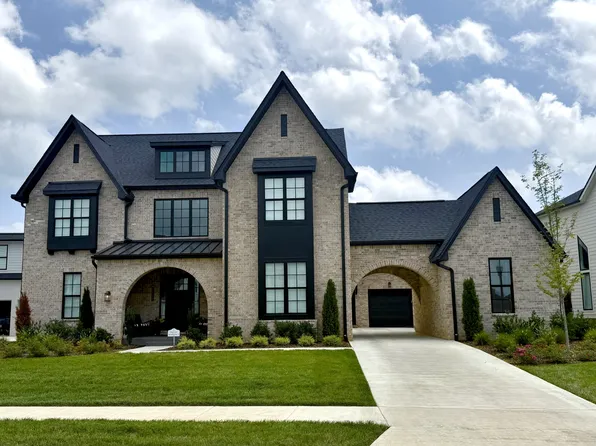 7517 Sutcliff Dr, College Grove, TN 37046