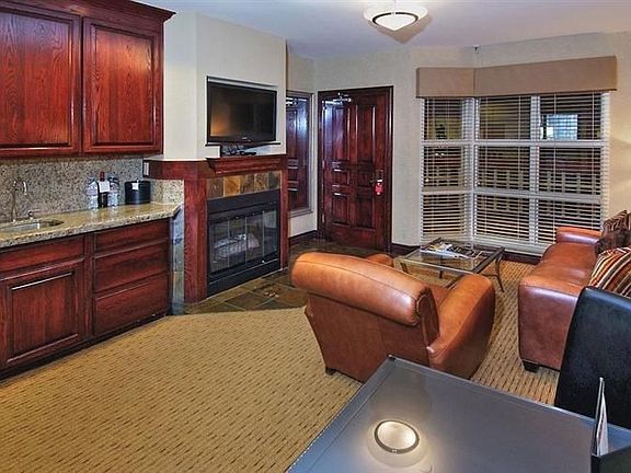 4th image of 26 Avondale Ln #206-H