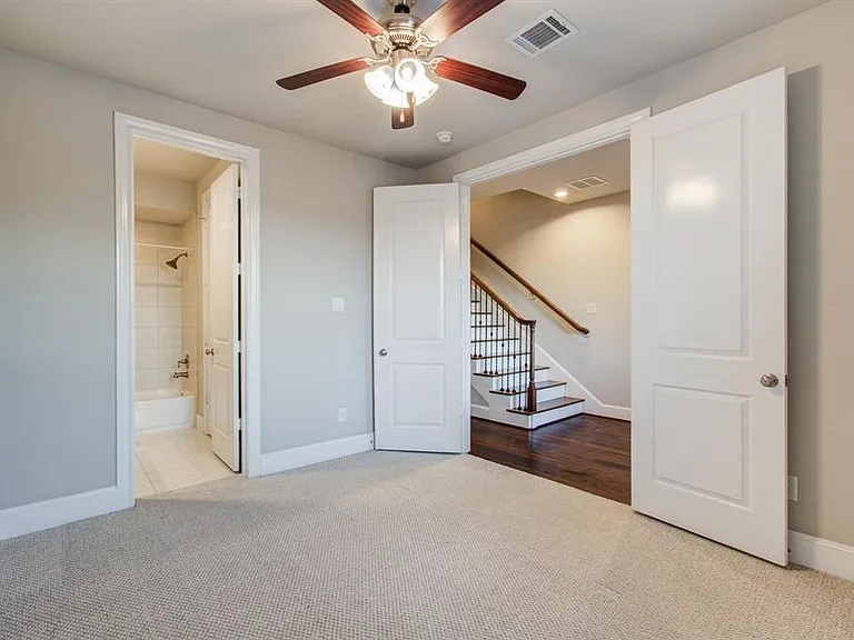 610 Delano St — Photo 5