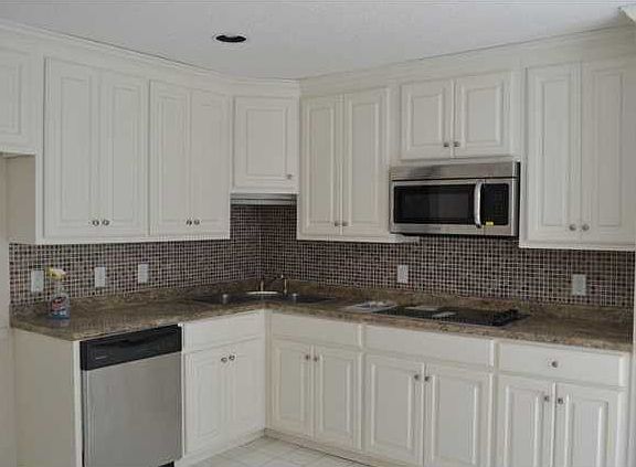 5th image of 3209 Arcadia Dr