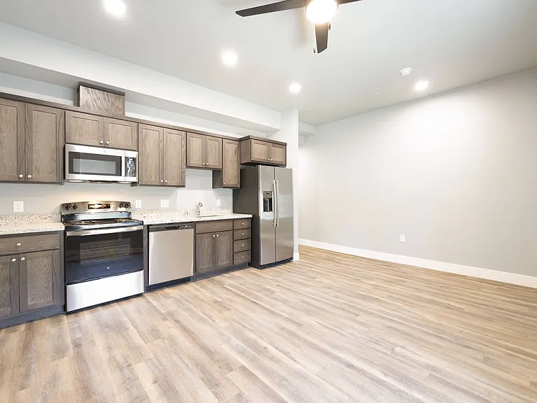 ONE18 West Street Residential — Photo 68