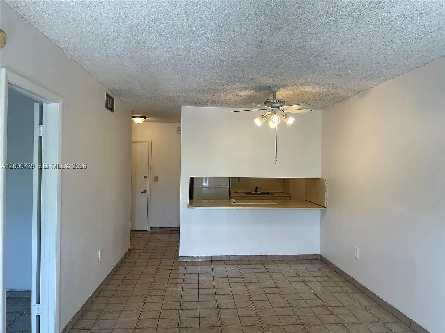 Alcala Plaza Condo — Photo 3