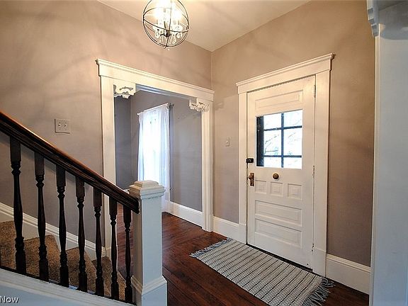 3rd image of 168 North St