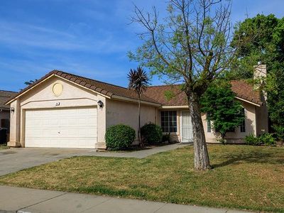 366 Shalako Dr, Oakdale, CA, 95361
