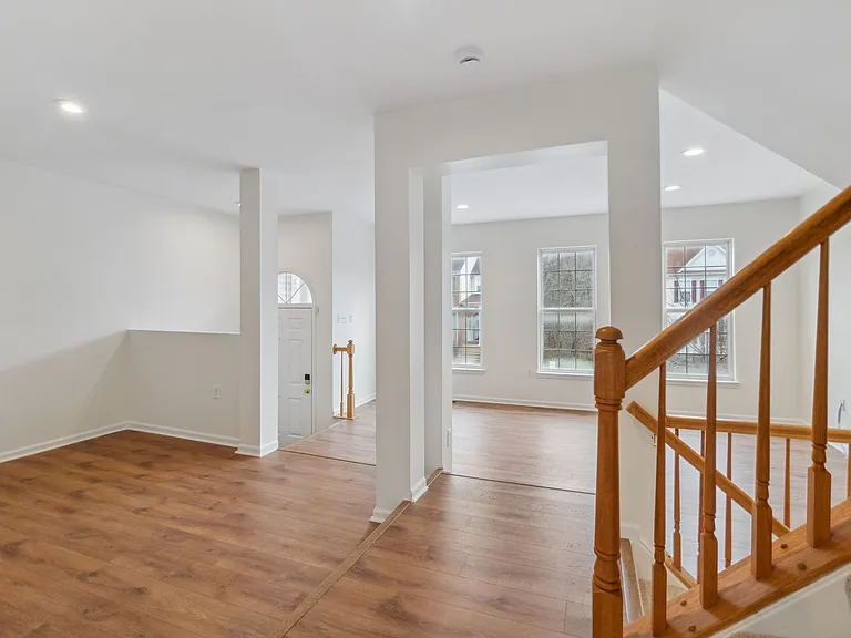 21193 Millwood Sq — Photo 7