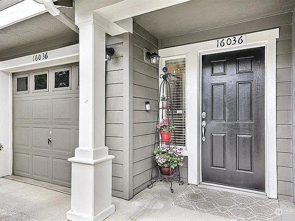 2nd image of 16036 NE 94th Way