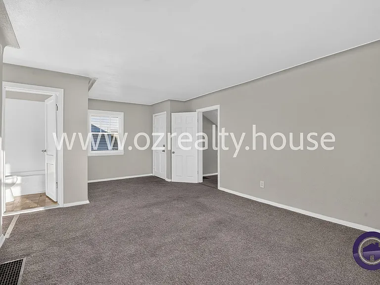 1263 Crestwood Rd #2 — Photo 12