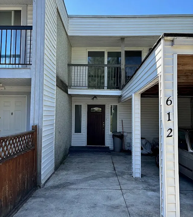 612 Godwin Ct #8