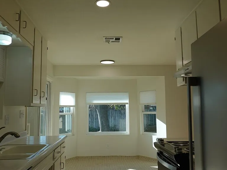 2505 Murray St — Photo 20