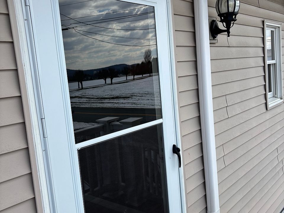 storm door well insulated