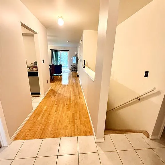 3171 Northway Ave — Photo 2