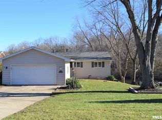 5018 S Lake Camelot Dr, Mapleton, IL 61547