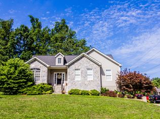 405 Stonehedge Dr, Graham, NC 27253