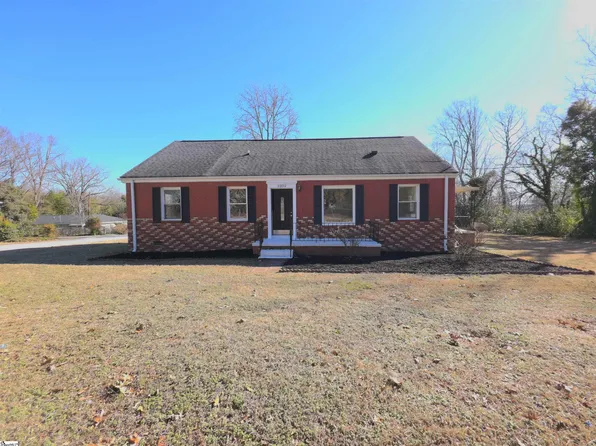 3302 Edwards Rd, Taylors, SC 29687