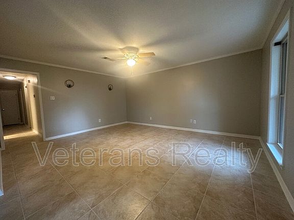 3rd image of 2316 Demaret Dr