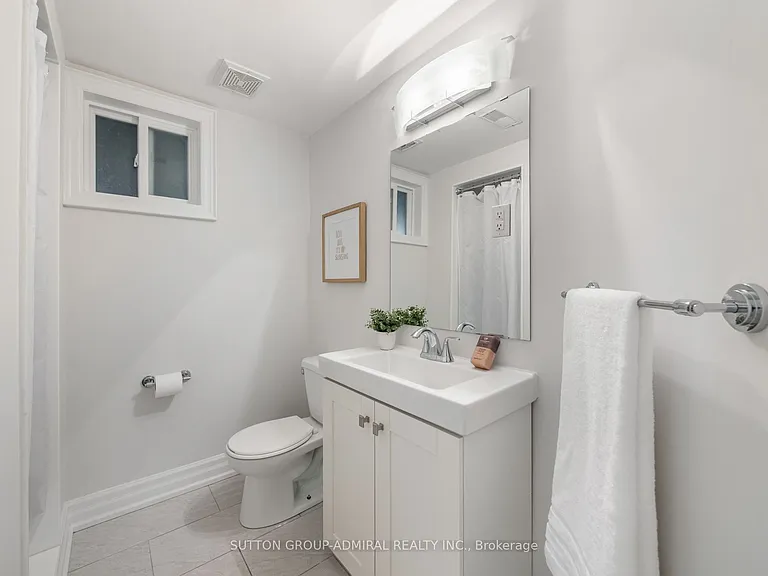 10 Terrydale Dr — Photo 17