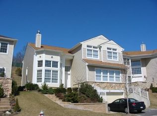 116 Sagamore Dr, Plainview, NY 11803