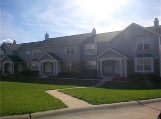 10489 Chardonniere Dr, Saint Louis, MO 63135