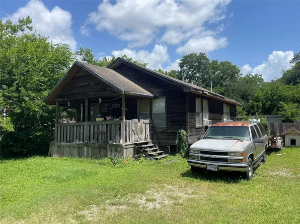 408 Bay Oaks Dr, La Porte, TX 77571