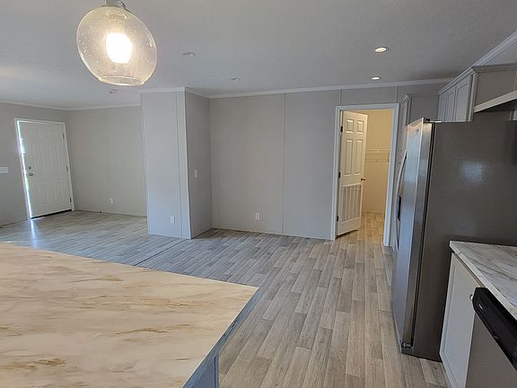 5th image of 3601 Alpine Dr #279