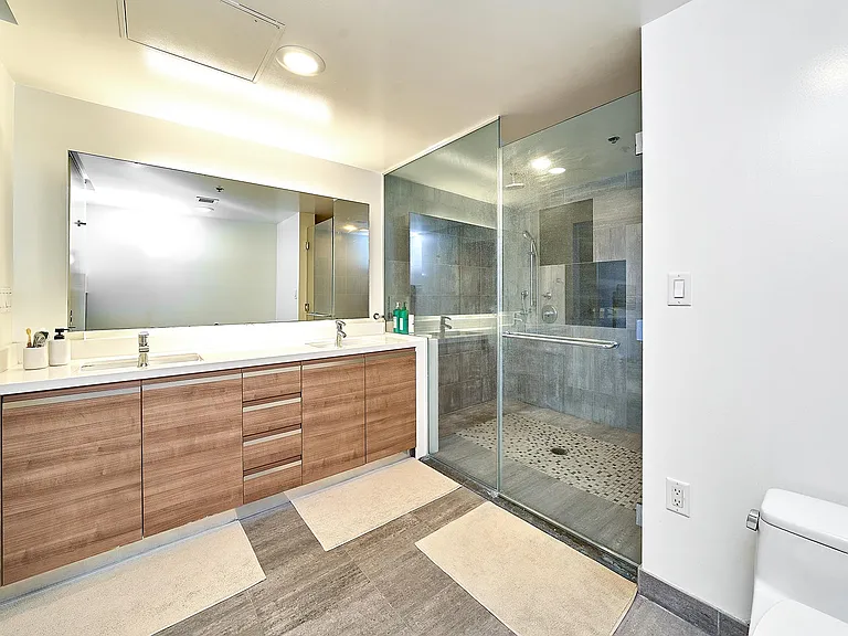 3785 Wilshire Blvd #704 — Photo 21