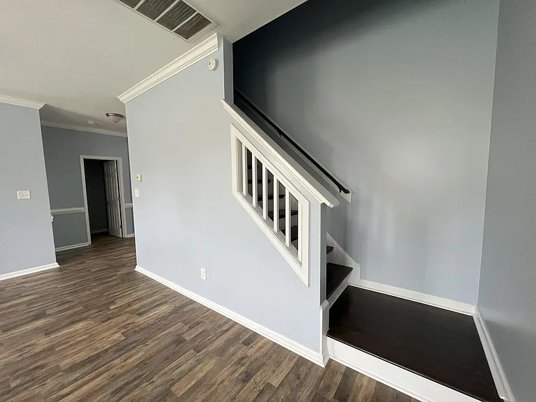 783 Hay River St — Photo 16