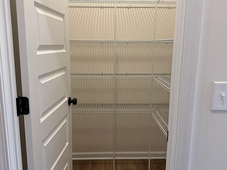 Walk in pantry