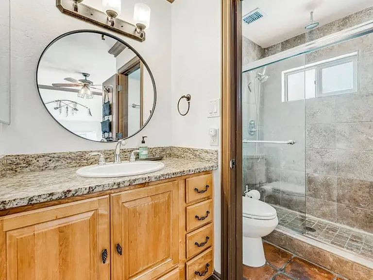 en suite bathroom