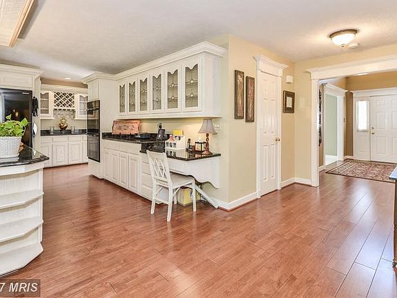 2nd image of 43242 Brownstone Ct