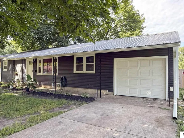 1015 Elizabeth St, Iowa Falls, IA 50126