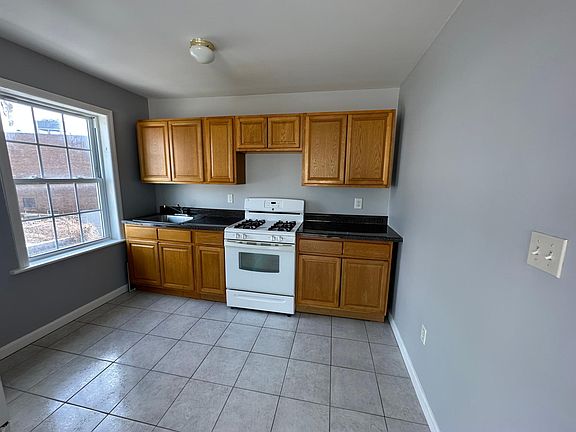 5th image of 214 Jessamine Ave #3N